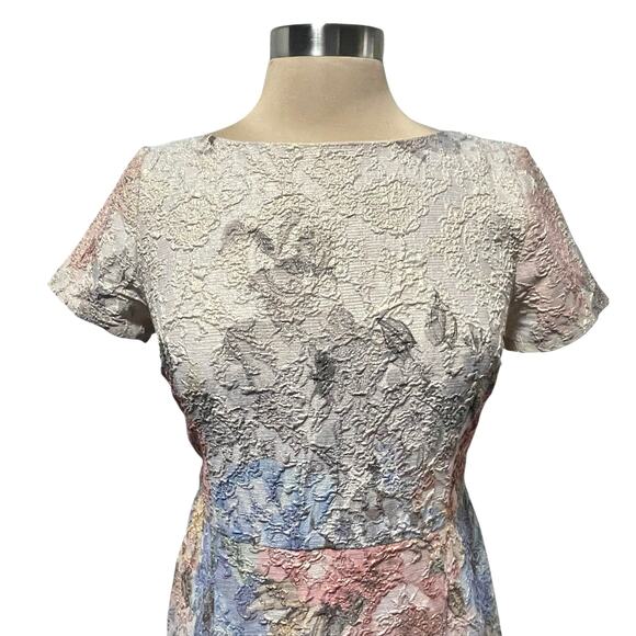 Adrianna Papell Melinda Matelasse Floral Column Gown Size 12 Cap Sleeves Shimmer - Picture 4 of 10